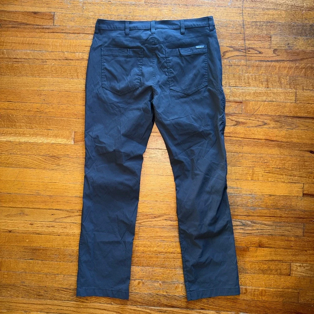 Eddie Bauer Horizon Guide Chino Pants Mens 36x32 Gray Stretch Hiking Travel